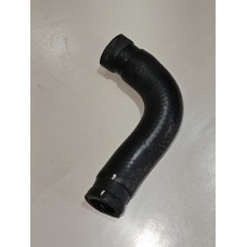 Патрубок двигателя 004