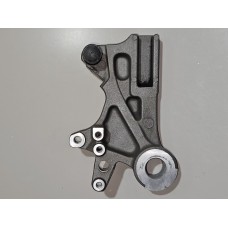 Задний кронштейн суппорта