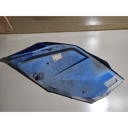 Пластик боковой правый 7677766