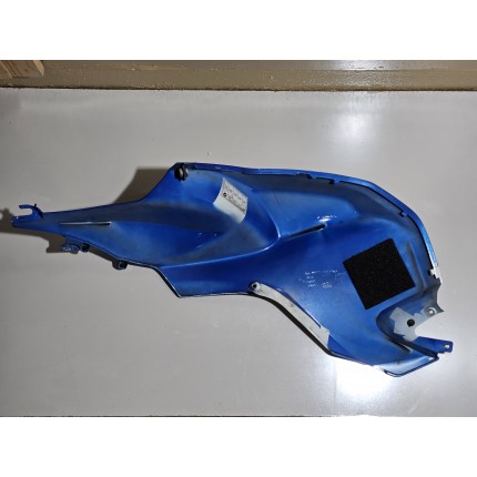 Пластик боковой правый 7677776