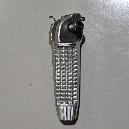 Подножка водителя левая 7 660 172