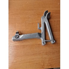 Кронштейн задний левый