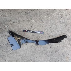 Элемент пластика