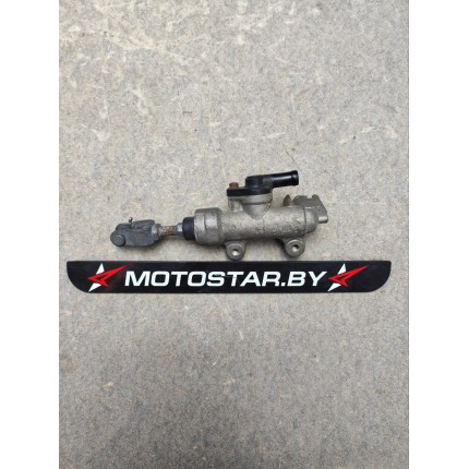 Главный тормозной цилиндр заднего тормоза