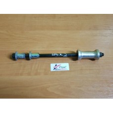 Ось крепления двигателя