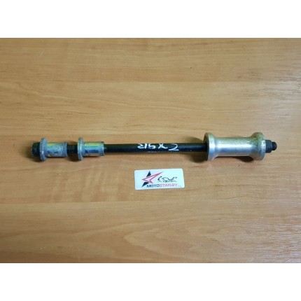 Ось крепления двигателя