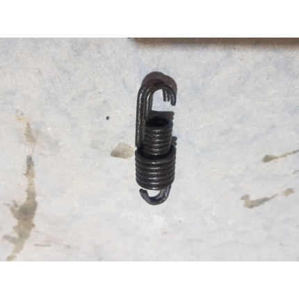 Пружина центральной подножки