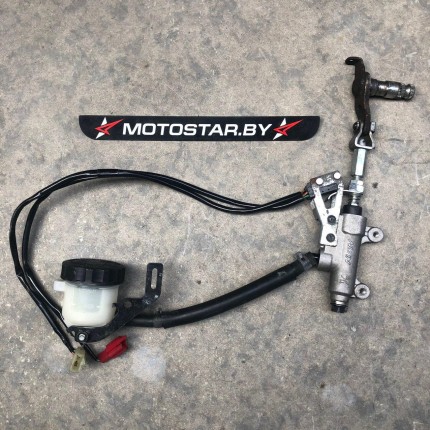 Бочек тормозной жидкости и шланги