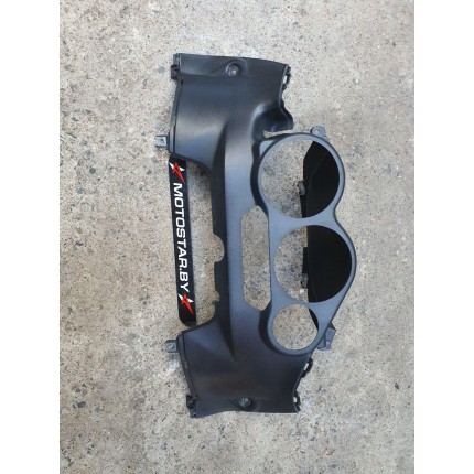 Элемент пластика