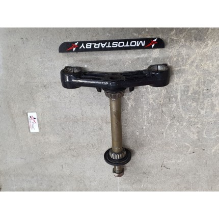 Нижняя траверса